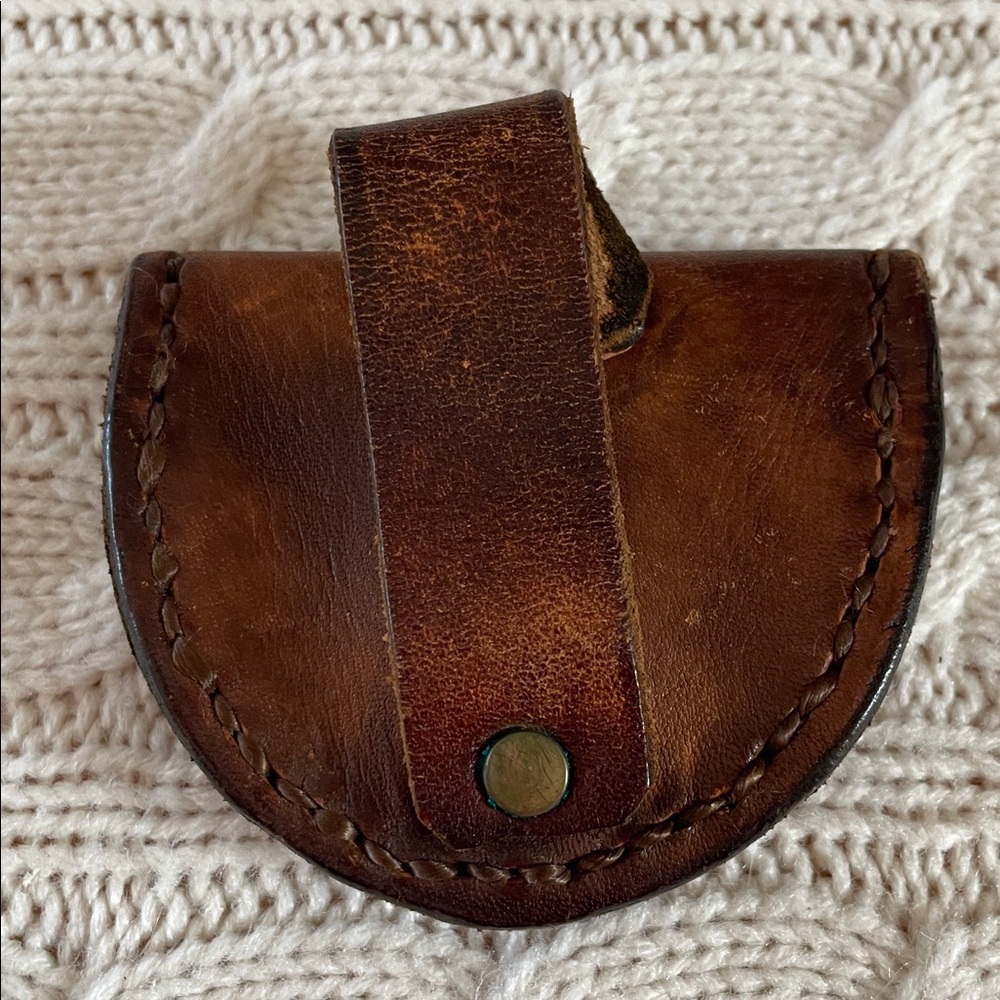 Vtg Lincoln penny embossed leather snap coin purse with loop to attach to belt. - Picture 4 of 10